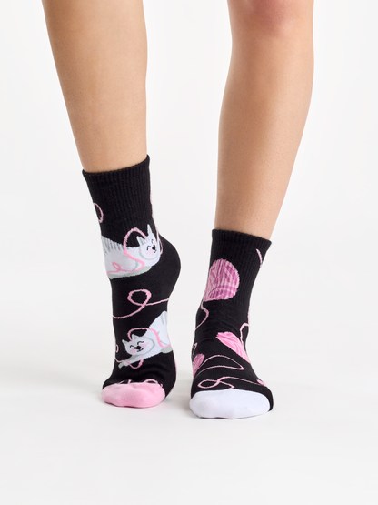 crew-socks-cat-ball-97/97eb0221f0a38acf1a53d4d5ea0015003b6e0d30
