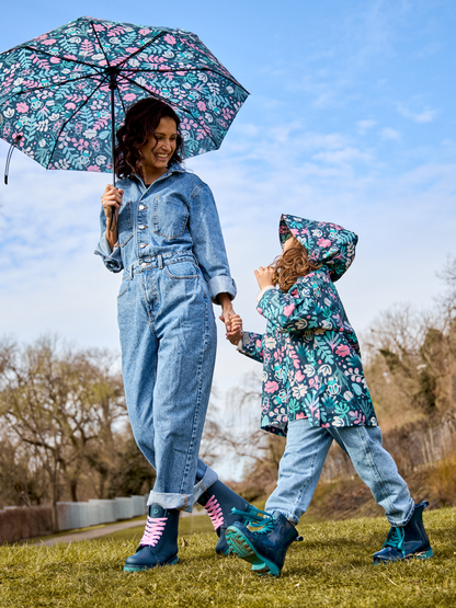 umbrella-leaves-bugs-91/91ff0e4a1465d45b40051d488c37cdd900dc78b6