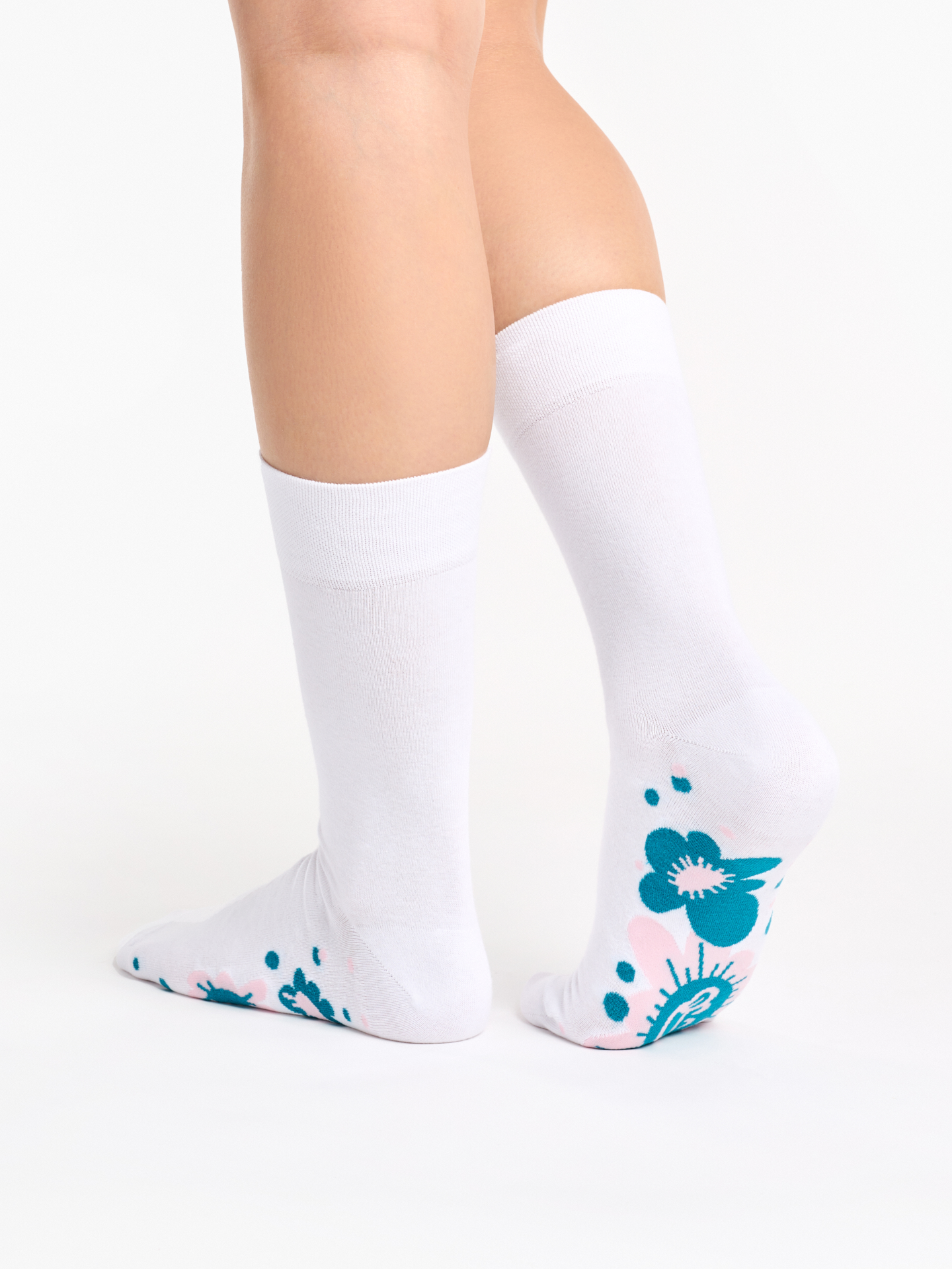 regular-socks-pastel-flowers-50/5034fba522157b2a84bf68c33f6aa74739e12954