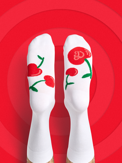 regular-socks-red-cherries-5b/5b1600fb7df62a3dcd3379f0748f657d0246dbd3