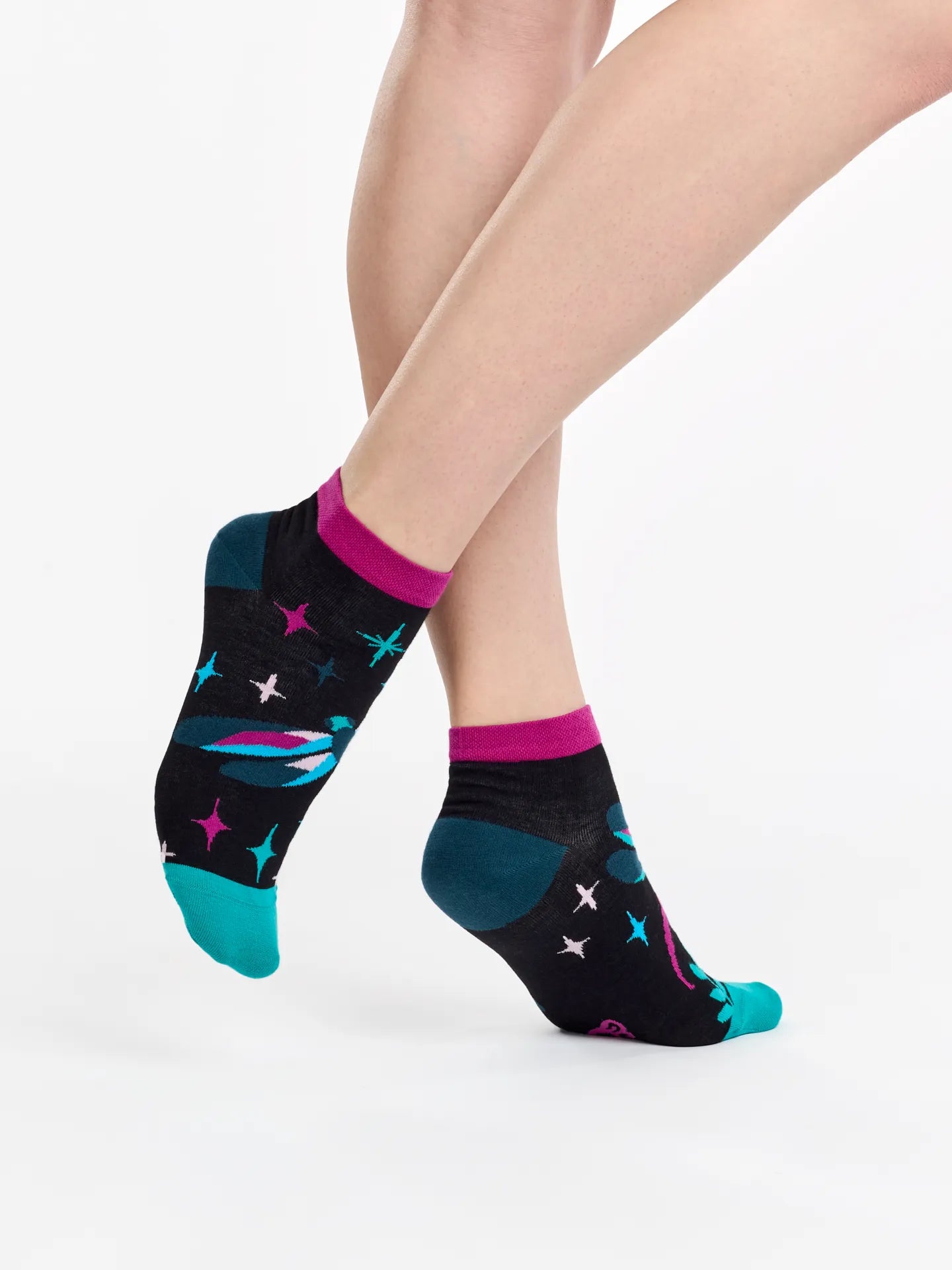 ankle-socks-dragonflies-at-night-db/dbb8bc8049e814e703f636b35e232eb68562c4c7